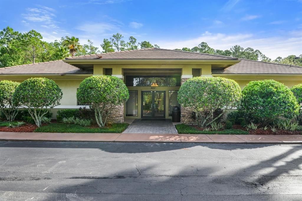 Active With Contract: $560,000 (4 beds, 2 baths, 2373 Square Feet)