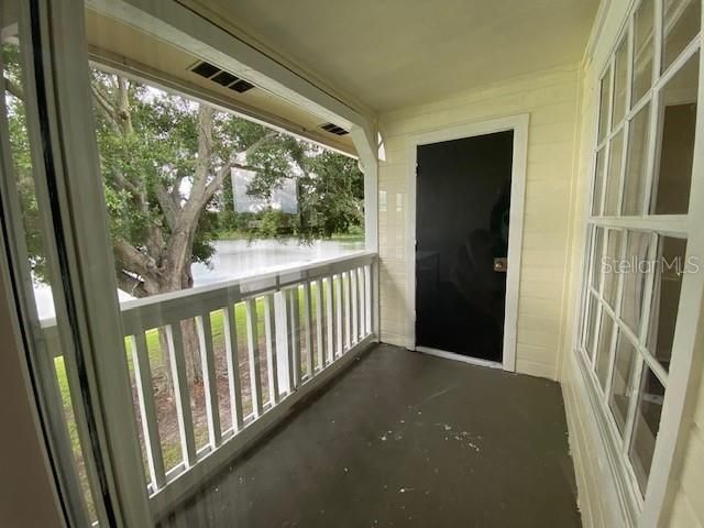 For Rent: $1,800 (2 beds, 2 baths, 934 Square Feet)