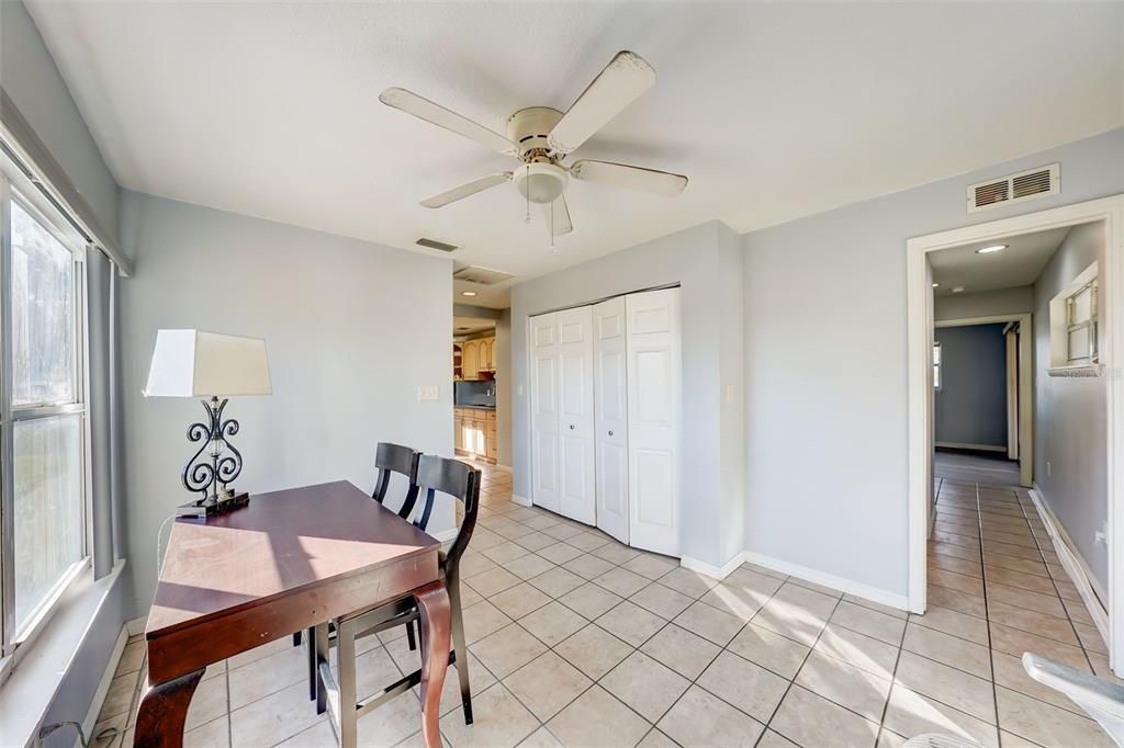 For Sale: $265,000 (3 beds, 1 baths, 1208 Square Feet)