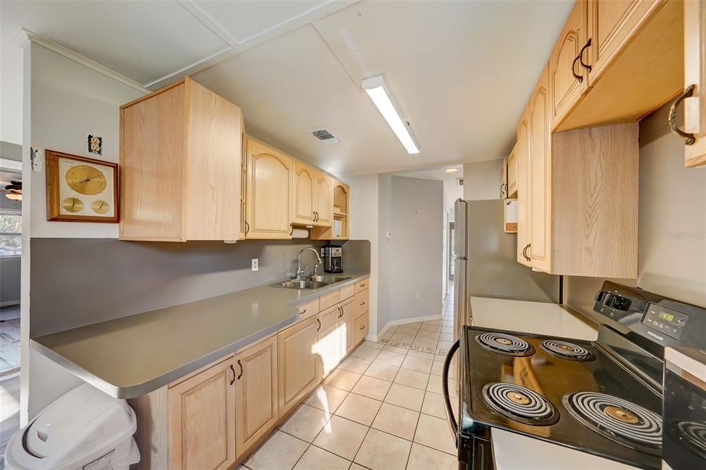 For Sale: $265,000 (3 beds, 1 baths, 1208 Square Feet)