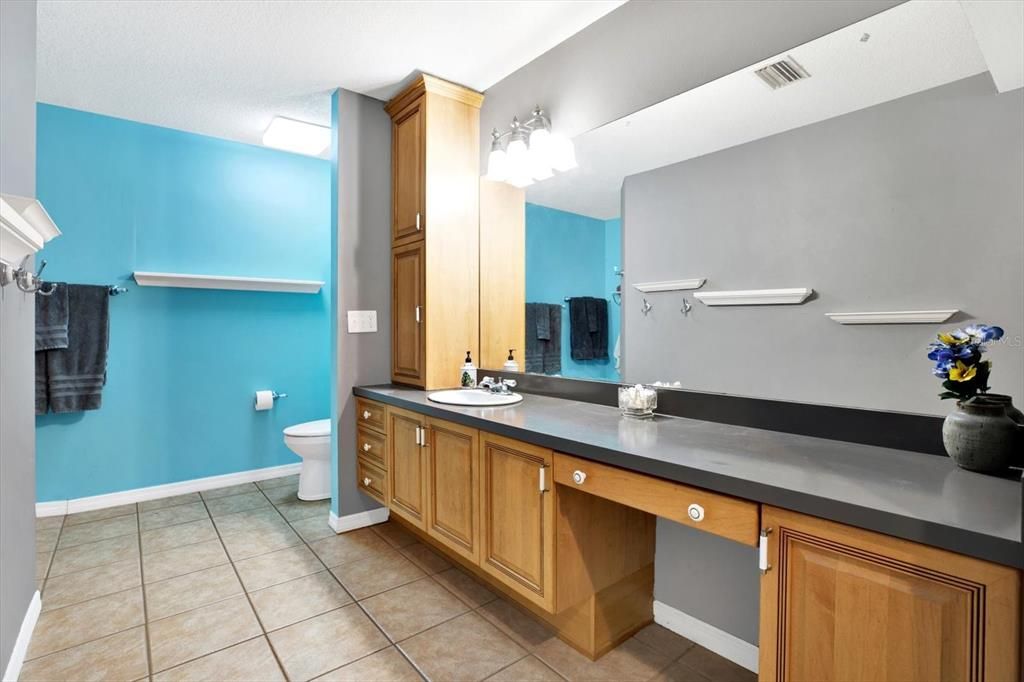 For Sale: $265,000 (3 beds, 1 baths, 1208 Square Feet)