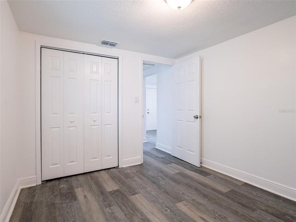 For Sale: $287,499 (3 beds, 1 baths, 932 Square Feet)