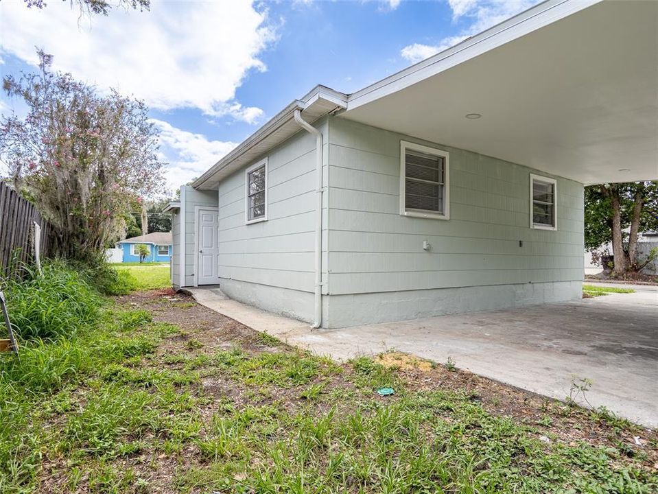 For Sale: $286,999 (3 beds, 1 baths, 932 Square Feet)