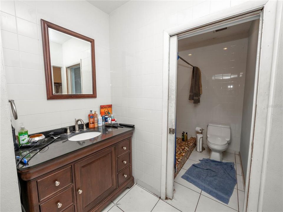 Left side of home bathroom