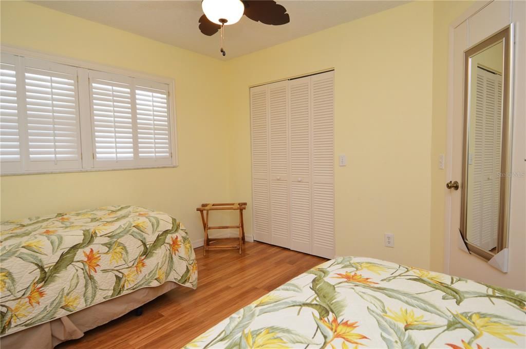 Active With Contract: $3,800 (2 beds, 2 baths, 1100 Square Feet)