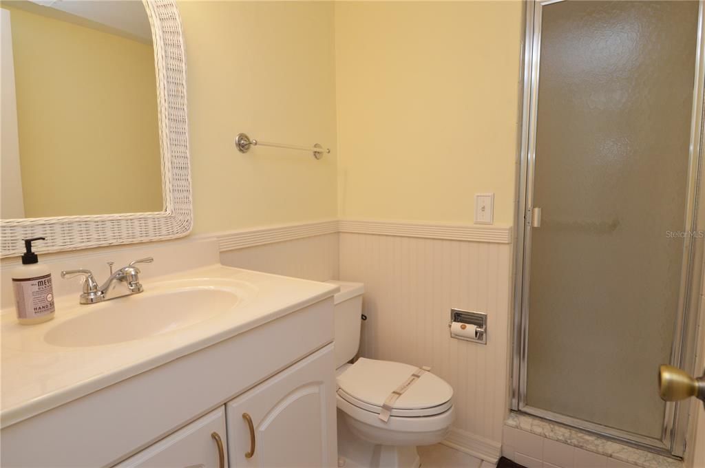 Active With Contract: $3,800 (2 beds, 2 baths, 1100 Square Feet)