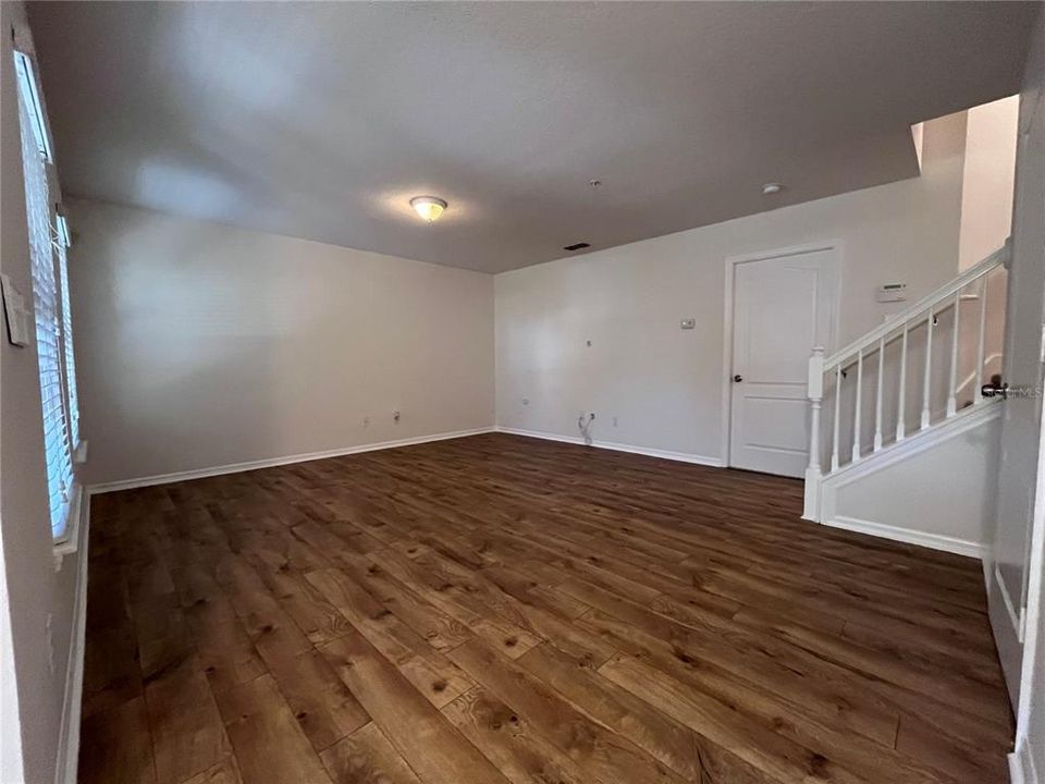 For Rent: $2,445 (3 beds, 2 baths, 2307 Square Feet)