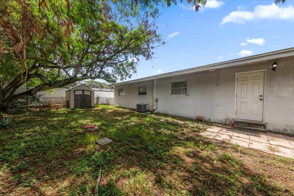 For Sale: $410,000 (3 beds, 2 baths, 1176 Square Feet)