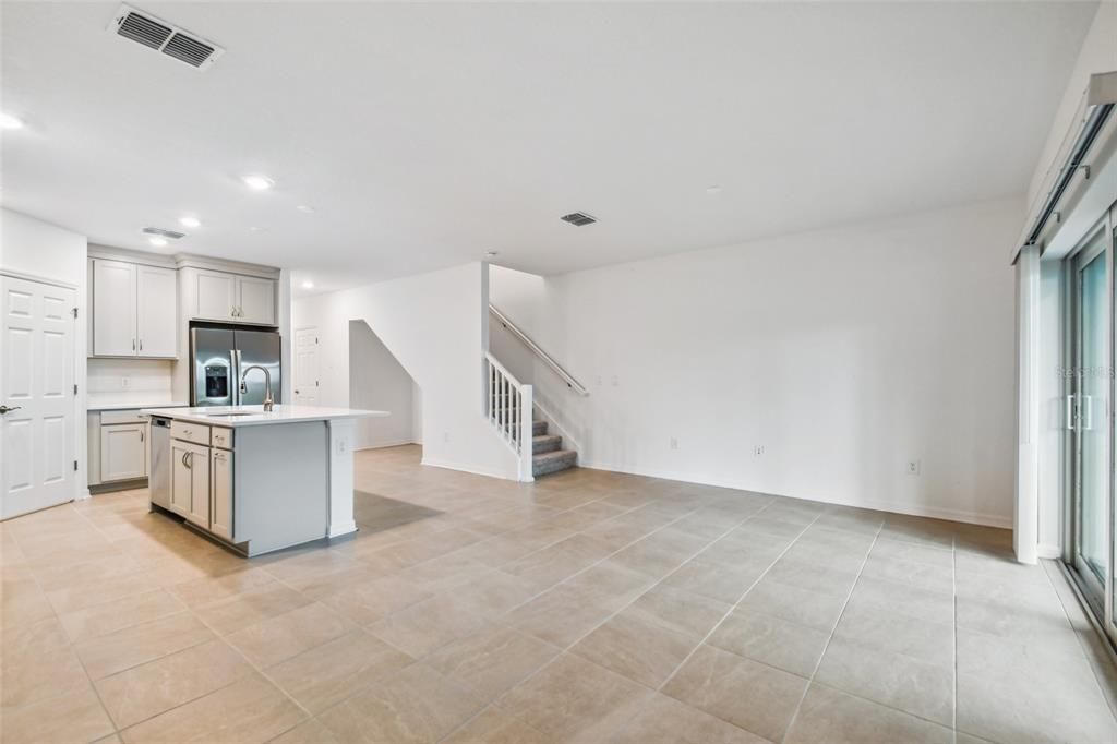 Active With Contract: $289,999 (3 beds, 2 baths, 1588 Square Feet)