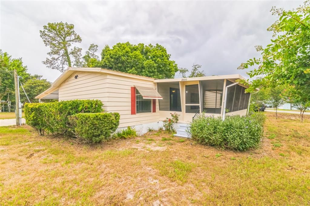 For Sale: $159,990 (3 beds, 2 baths, 1196 Square Feet)