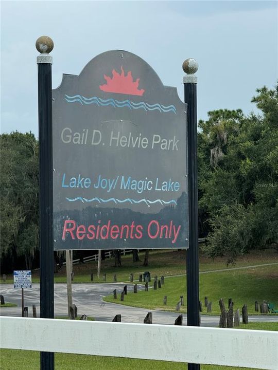 Lake Joy/Magic Lake is located within walking distance to 326 Oak Lane Drive.