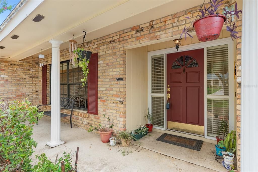 Front porch/entry