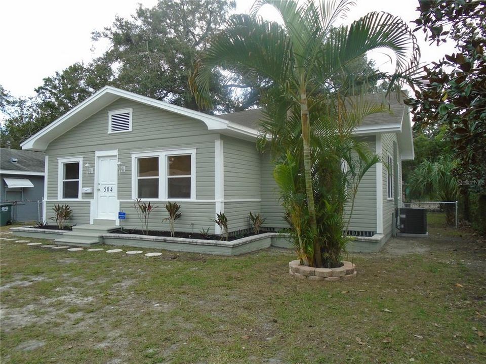 For Rent: $3,100 (3 beds, 2 baths, 1421 Square Feet)