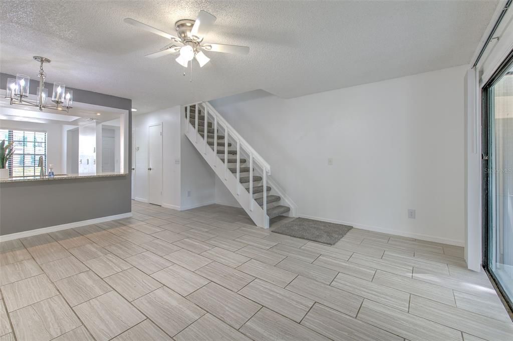 For Sale: $249,000 (2 beds, 2 baths, 1088 Square Feet)