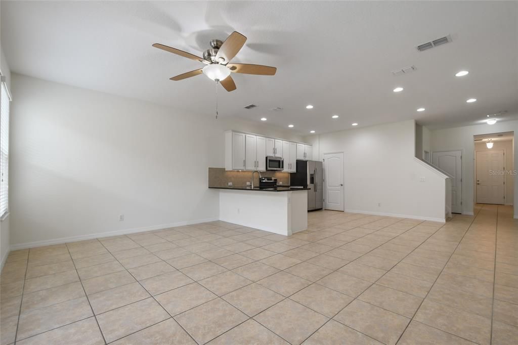 For Sale: $460,000 (3 beds, 2 baths, 1910 Square Feet)