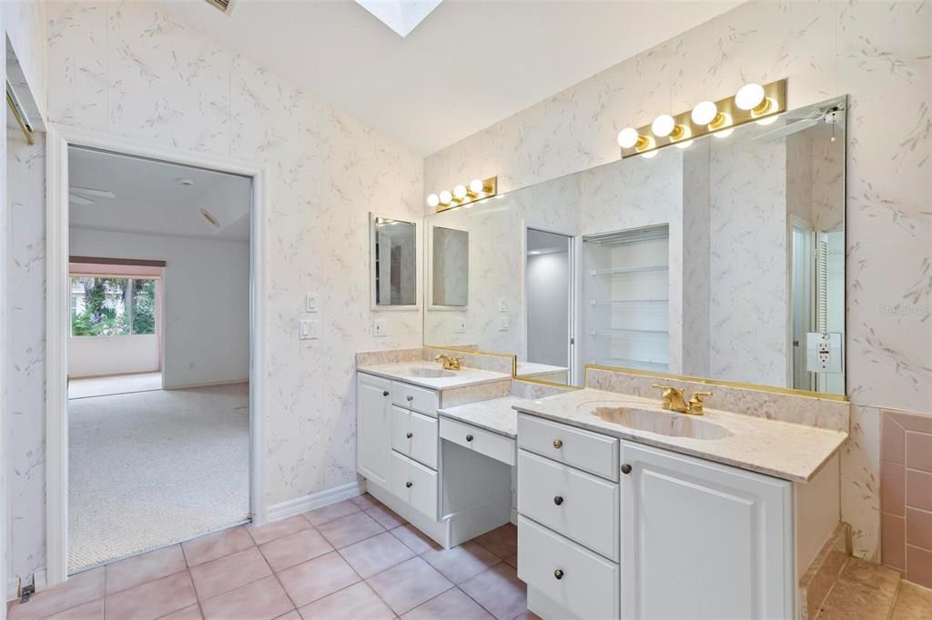 Primary bath with double vanity and makeup vanity