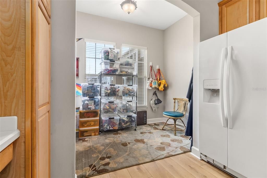 Fully equipped kitchen featuring ample space to enjoy the cooking experience: stone countertops, roomy 42" upper CABINETS