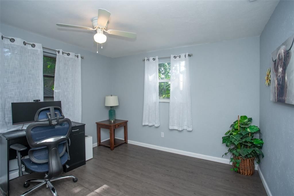 For Sale: $349,000 (2 beds, 2 baths, 1202 Square Feet)