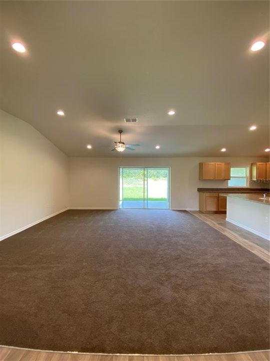 For Rent: $2,200 (4 beds, 2 baths, 2079 Square Feet)