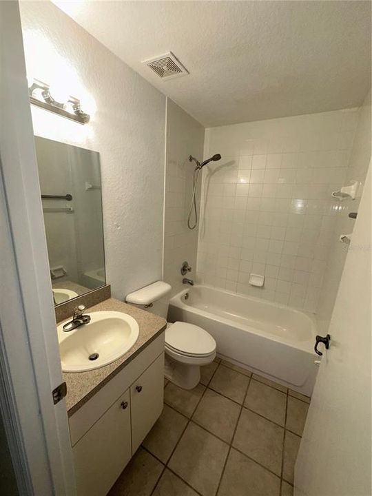 For Rent: $1,249 (2 beds, 1 baths, 1000 Square Feet)