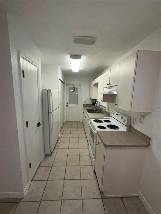 For Rent: $1,249 (2 beds, 1 baths, 1000 Square Feet)