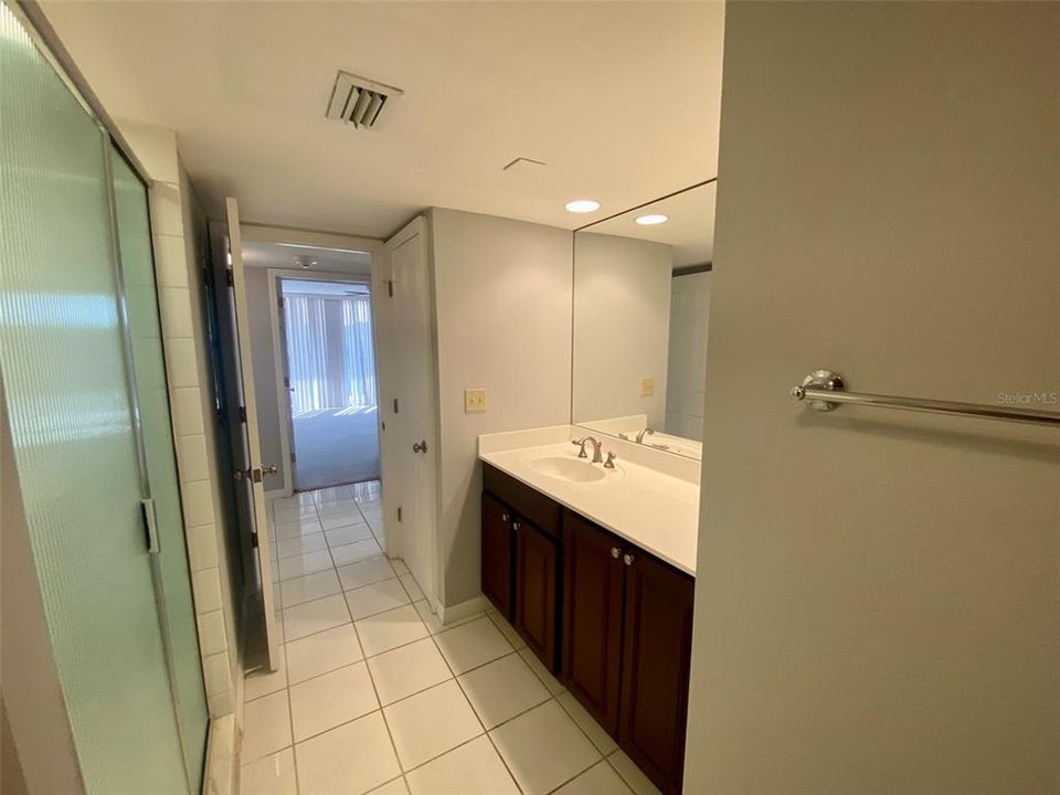 For Rent: $2,600 (2 beds, 2 baths, 1395 Square Feet)