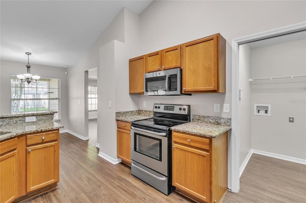 Active With Contract: $299,900 (3 beds, 2 baths, 1521 Square Feet)