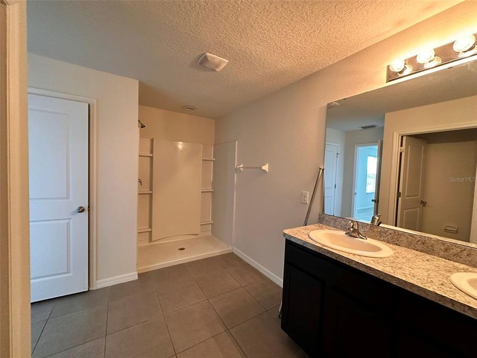 For Rent: $2,900 (4 beds, 3 baths, 2260 Square Feet)