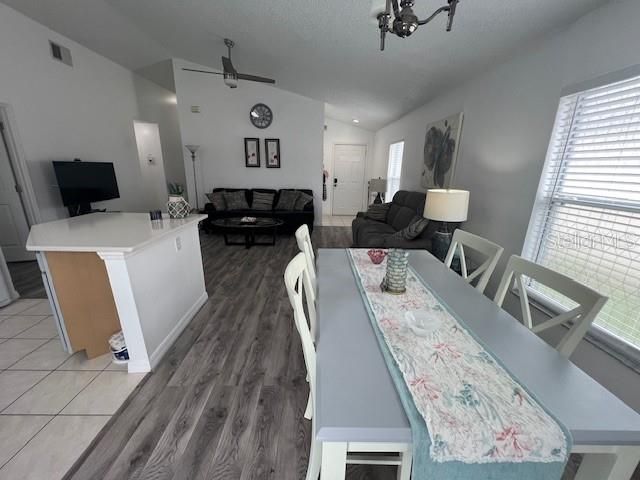 For Sale: $345,000 (3 beds, 2 baths, 1130 Square Feet)