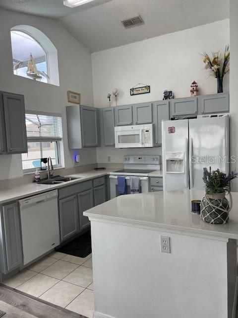 For Sale: $345,000 (3 beds, 2 baths, 1130 Square Feet)