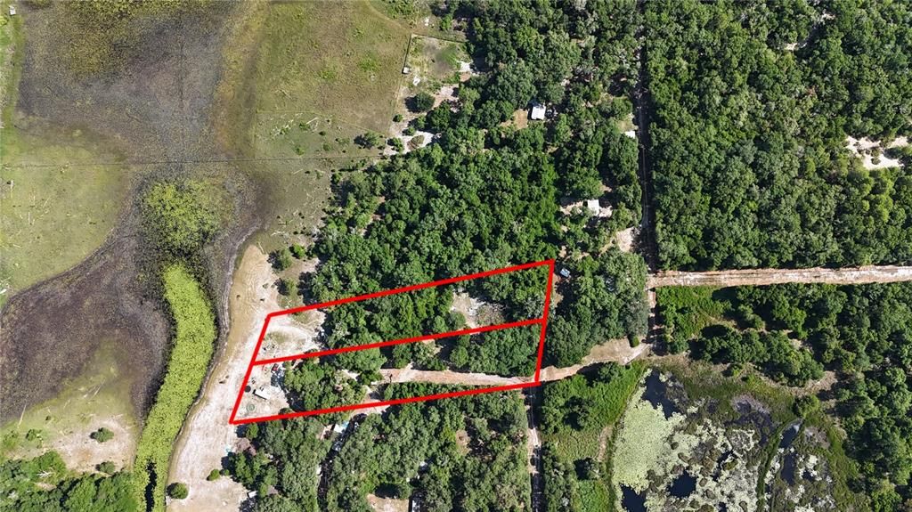 На продажу: $38,000 (1.15 acres)