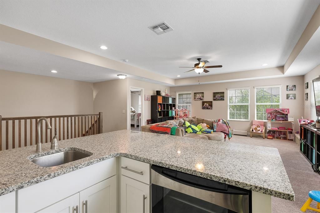 Wet bar / Bonus room