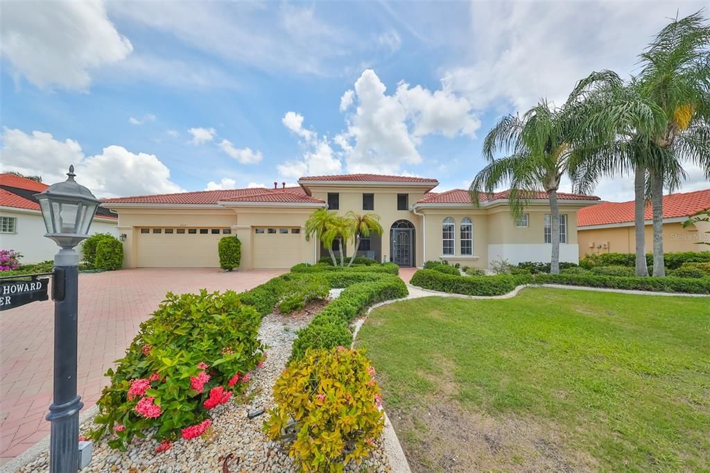 For Sale: $749,900 (4 beds, 3 baths, 2909 Square Feet)