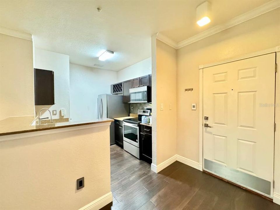 For Rent: $2,600 (2 beds, 2 baths, 1054 Square Feet)