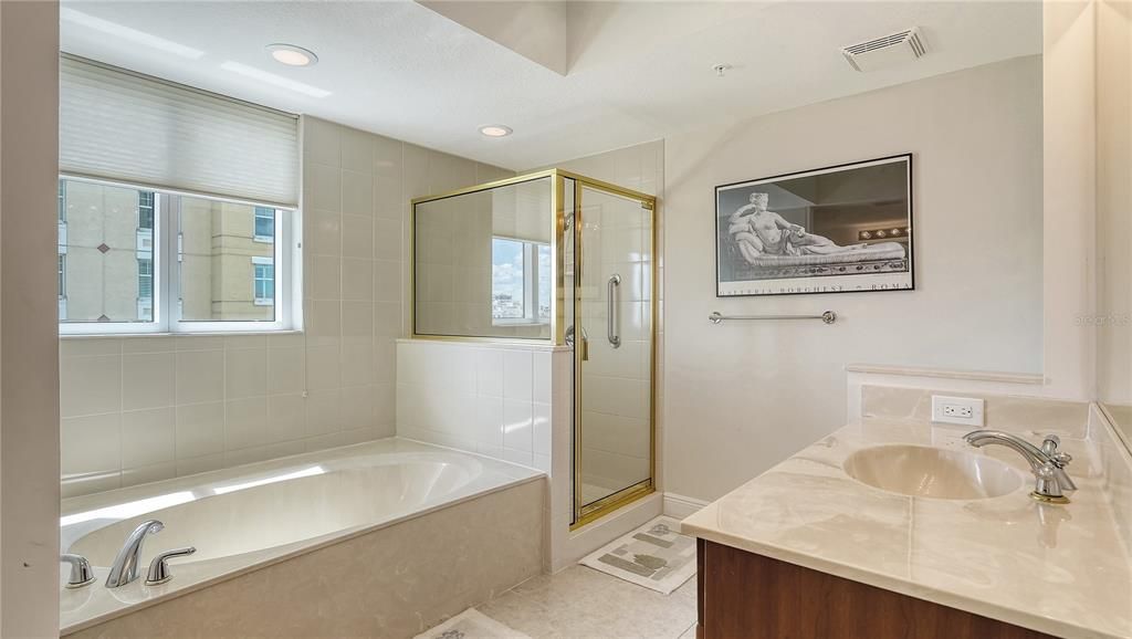 待售: $975,000 (2 贝兹, 2 浴室, 1830 平方英尺)