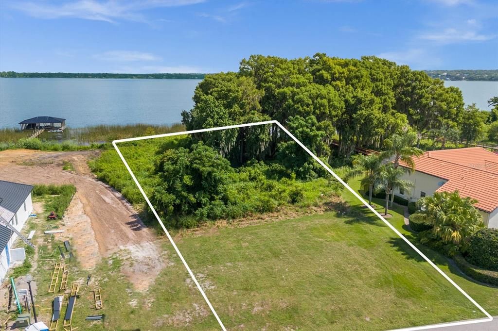 На продажу: $485,000 (0.91 acres)