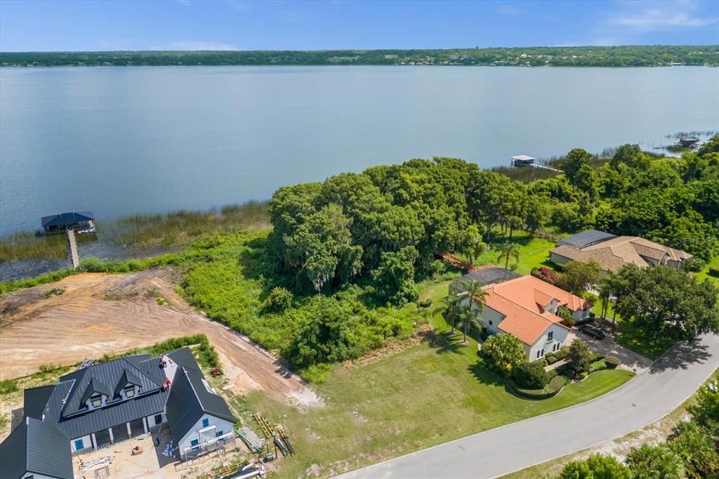 На продажу: $485,000 (0.91 acres)