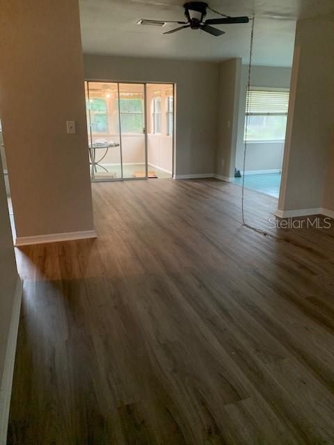 For Rent: $2,300 (3 beds, 2 baths, 1377 Square Feet)