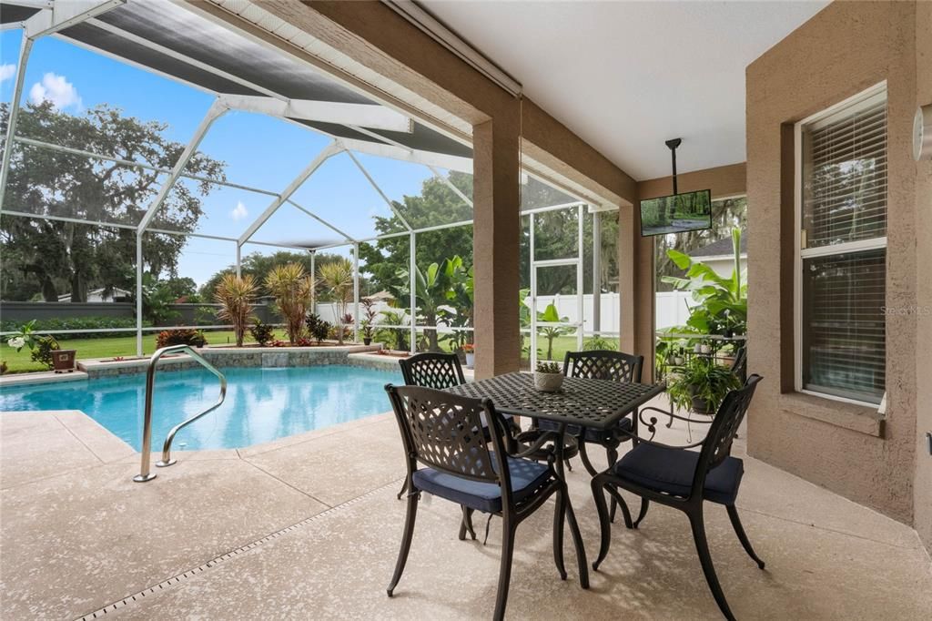 Covered Patio Area includes Patio TV