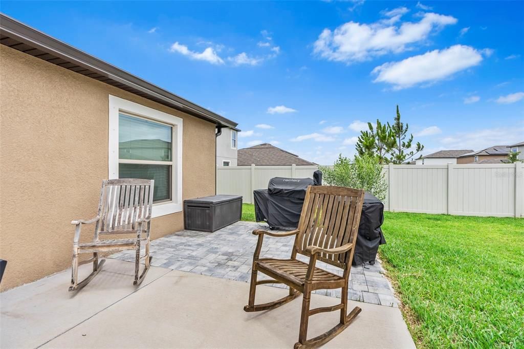 For Sale: $399,000 (4 beds, 2 baths, 1936 Square Feet)