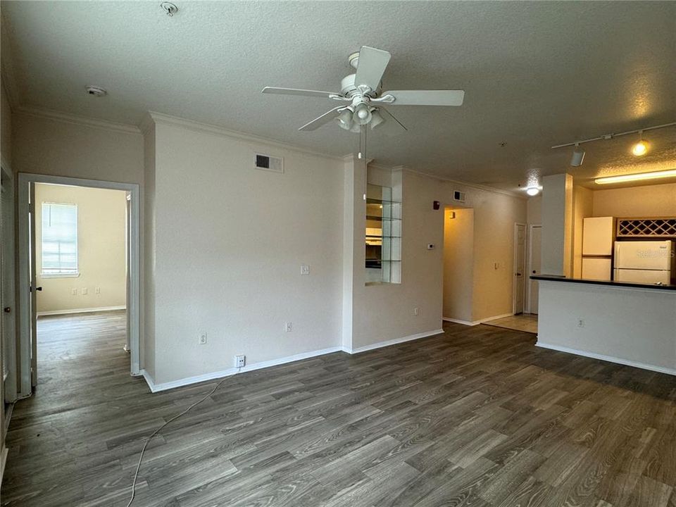 For Sale: $195,995 (2 beds, 2 baths, 1014 Square Feet)