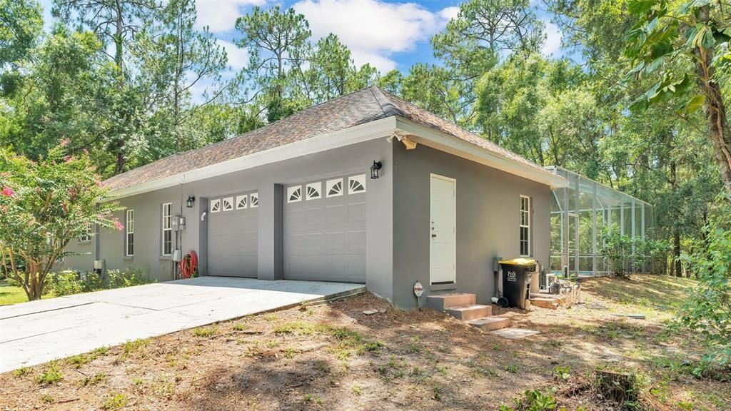 Active With Contract: $800,000 (4 beds, 3 baths, 3445 Square Feet)