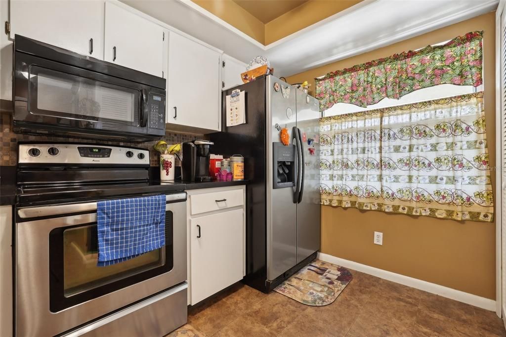 For Sale: $152,000 (2 beds, 2 baths, 1185 Square Feet)