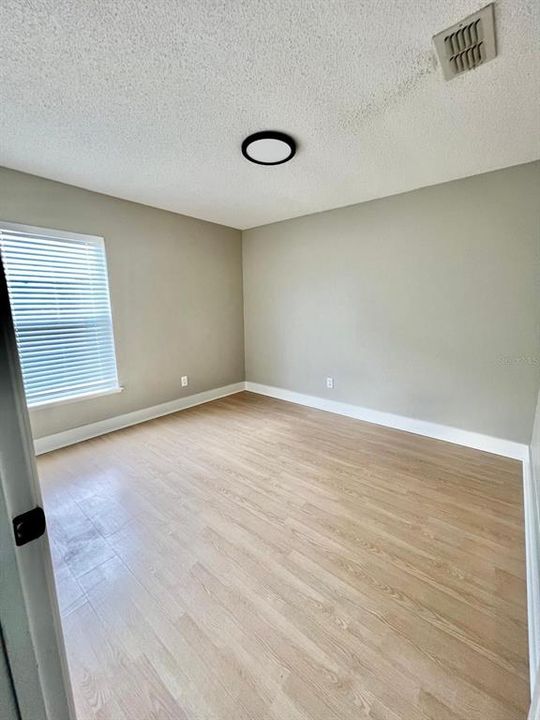 For Rent: $2,300 (3 beds, 2 baths, 1823 Square Feet)
