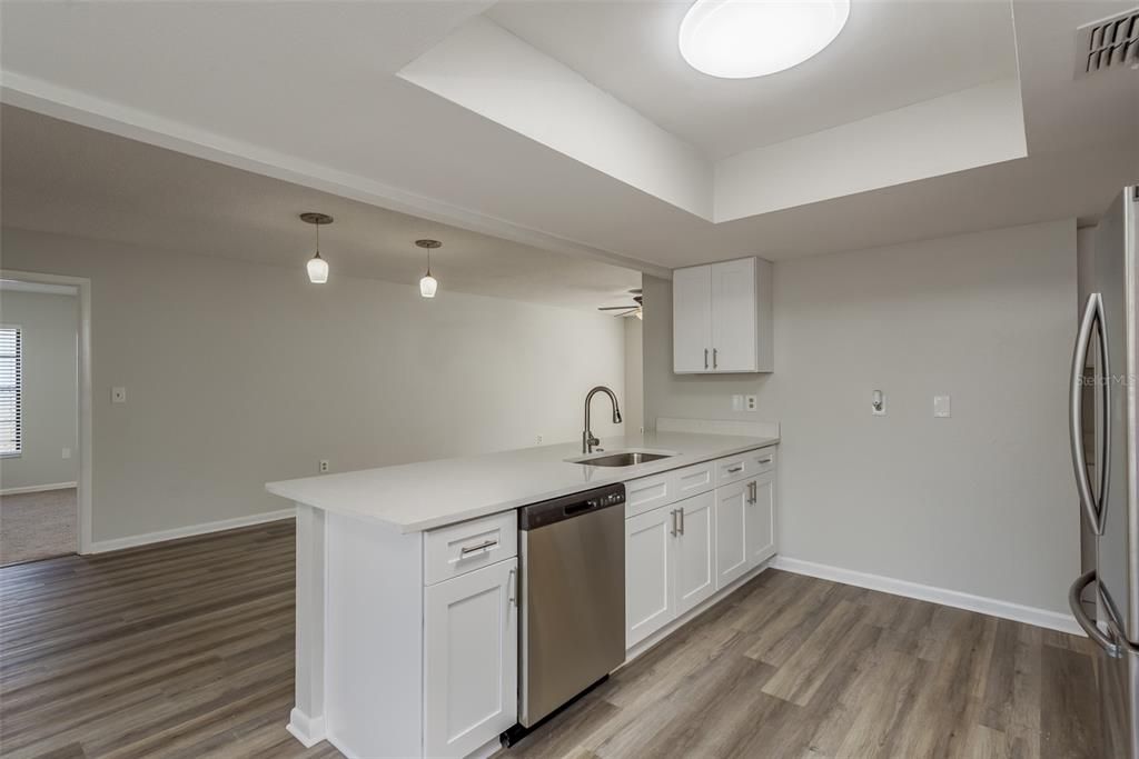 For Sale: $304,900 (2 beds, 2 baths, 1396 Square Feet)