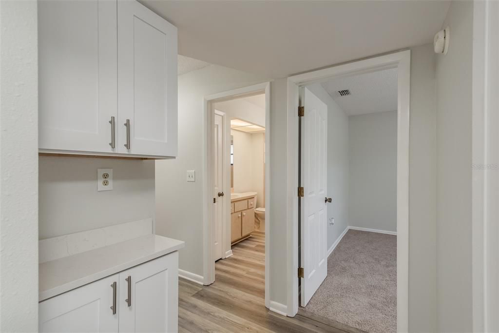 Active With Contract: $304,900 (2 beds, 2 baths, 1396 Square Feet)