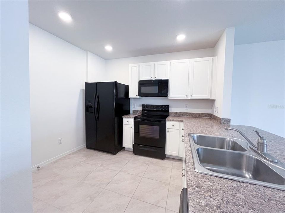 For Sale: $335,000 (3 beds, 2 baths, 1530 Square Feet)