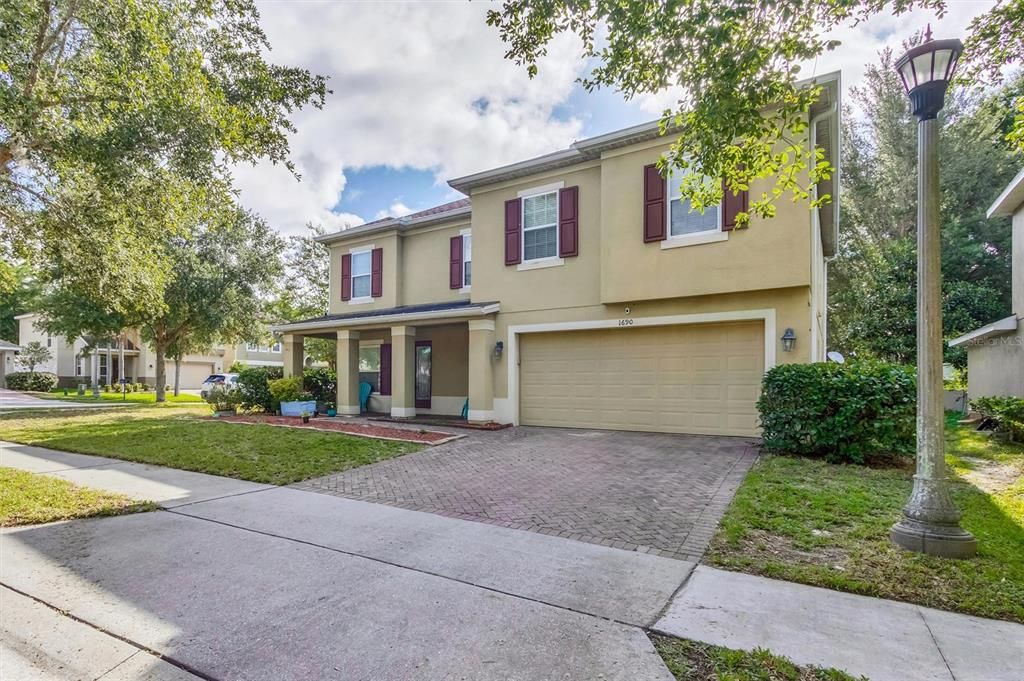 For Sale: $459,900 (4 beds, 2 baths, 2687 Square Feet)