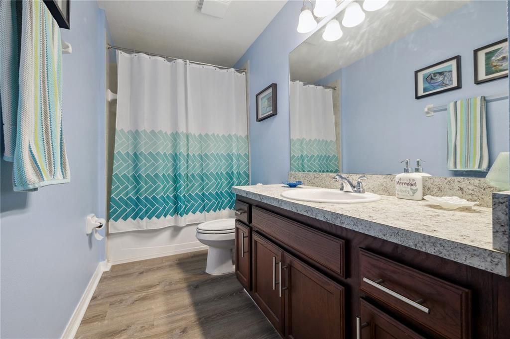 This bath serves the bonus and 2 upstairs bedrooms.