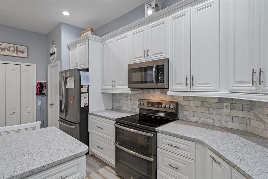 Active With Contract: $569,900 (4 beds, 2 baths, 2534 Square Feet)